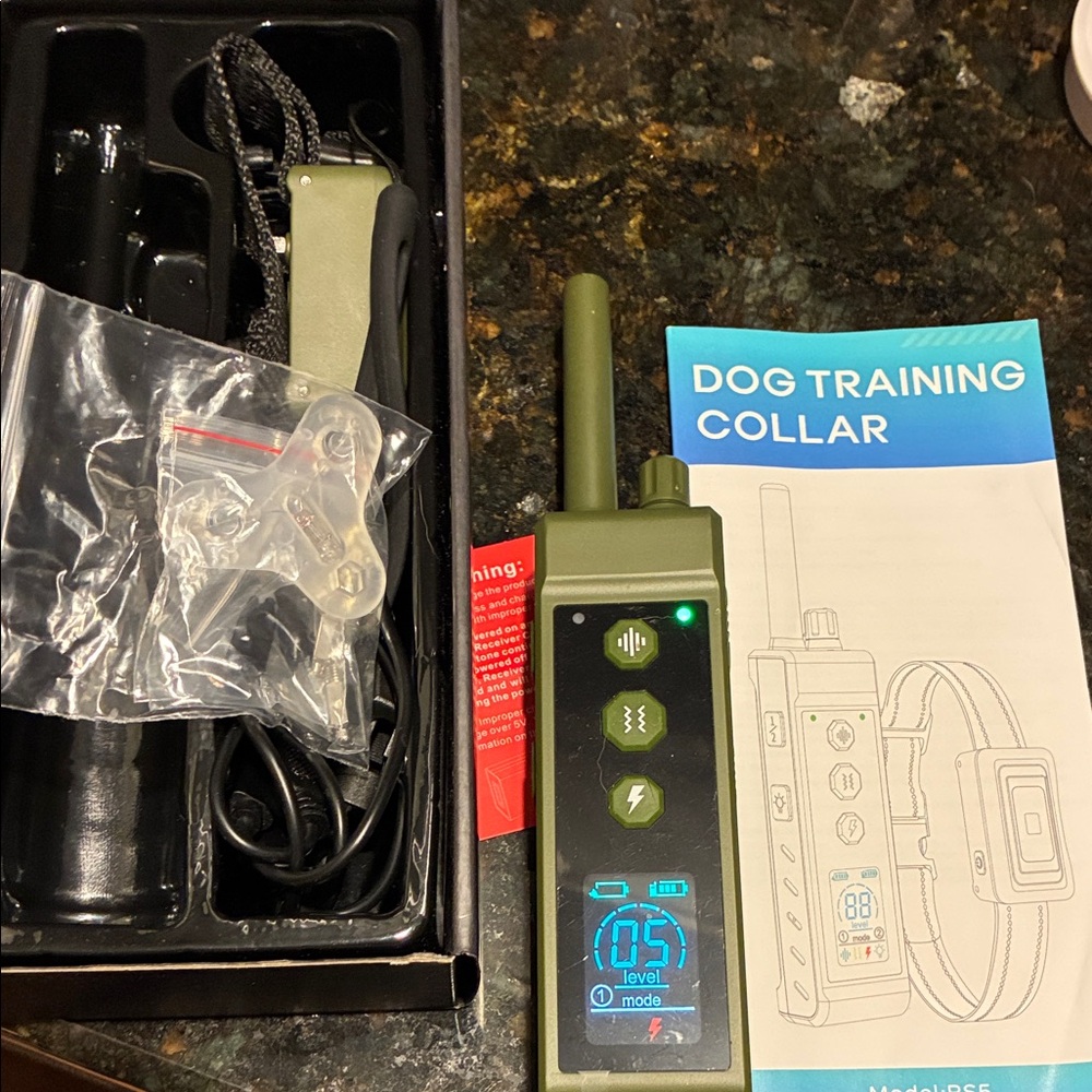 NIB Green Dog Training Collar WITH REMOTE NEVER USED DOG